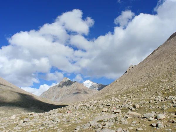 Paisagem montanhosa no Tibete — Fotografia de Stock